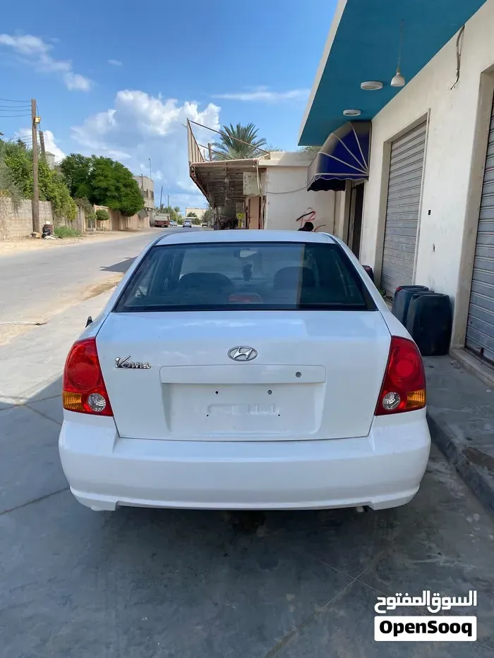 Hyundai Verna 2004 photo 4