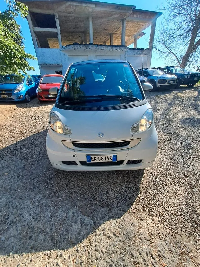 Smart Fortwo 2011 photo 3
