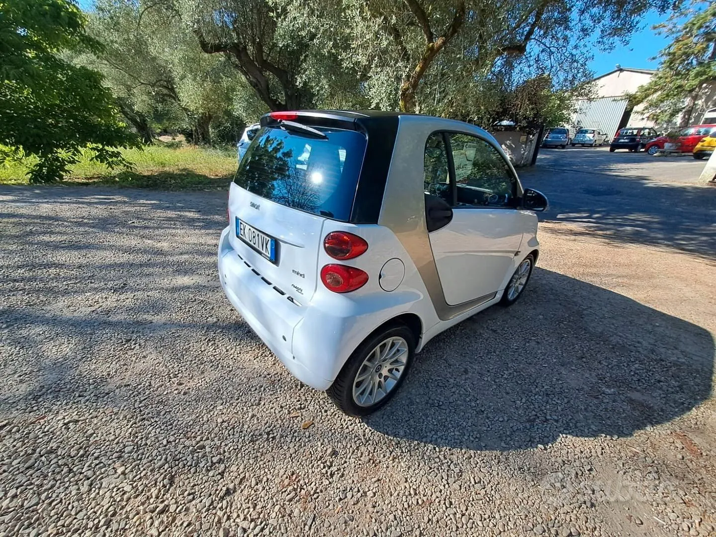 Smart Fortwo 2011 photo 4