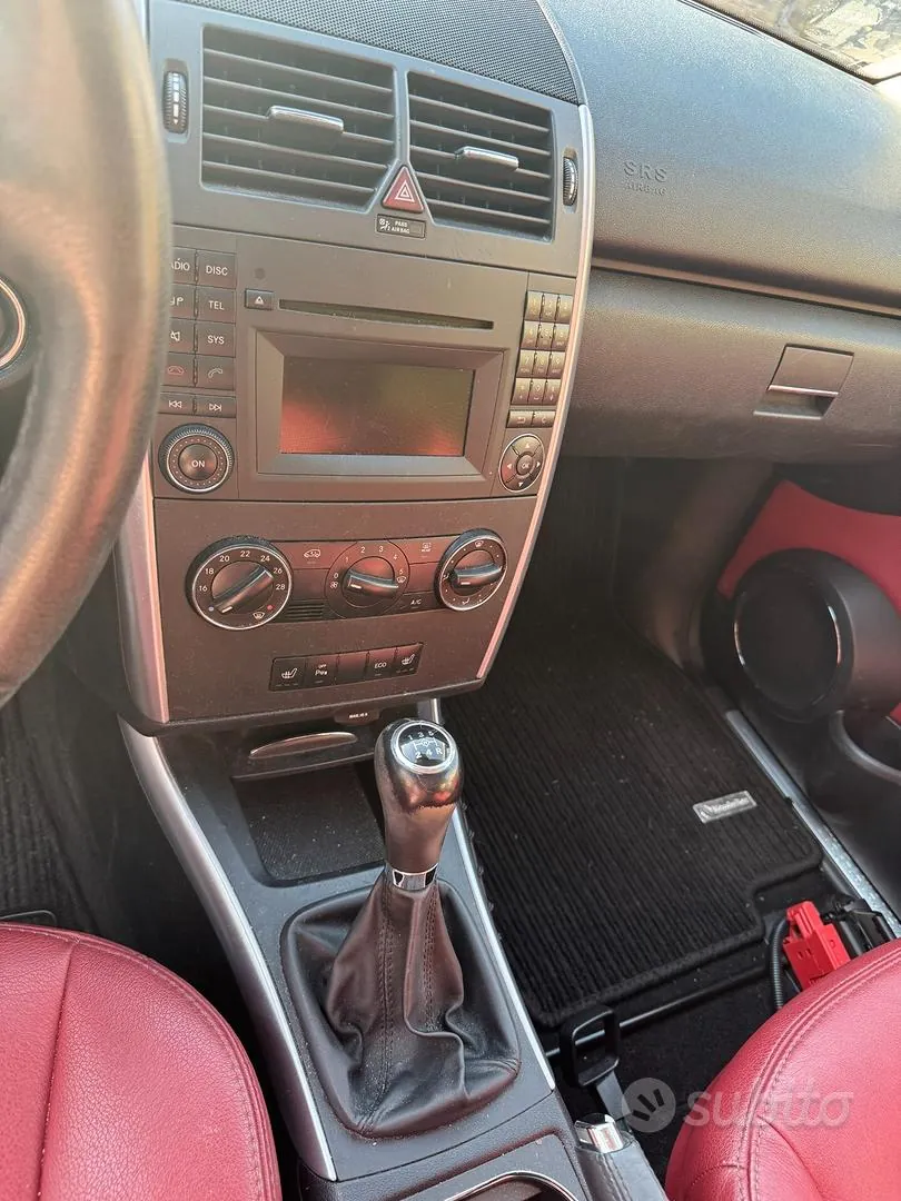 Mercedes-Benz A-Class 2010 photo 5