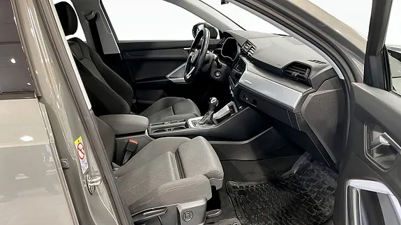 Audi Q3 2021 photo 3