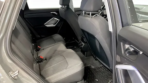 Audi Q3 2021 photo 5