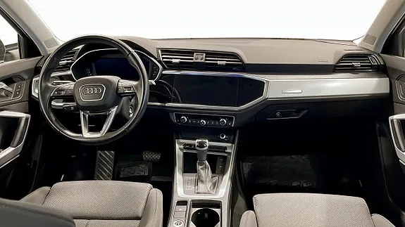 Audi Q3 2021 photo 4