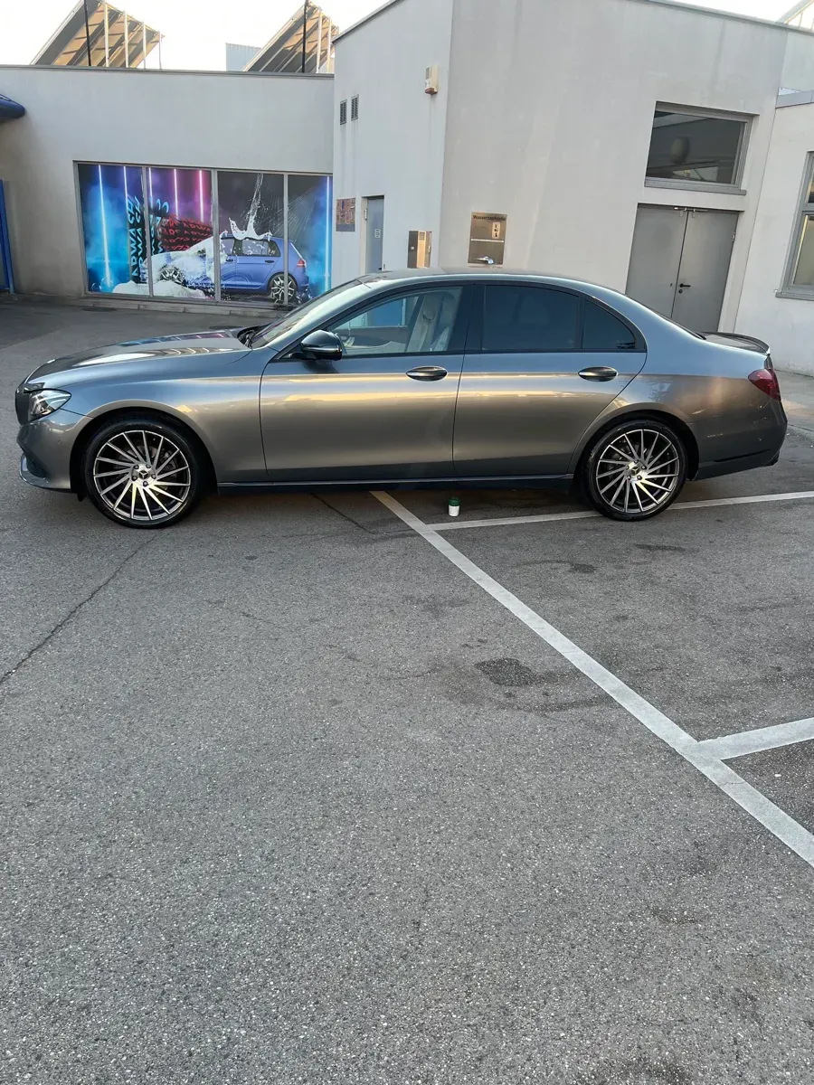 Mercedes-Benz E-Class 2016 photo 3
