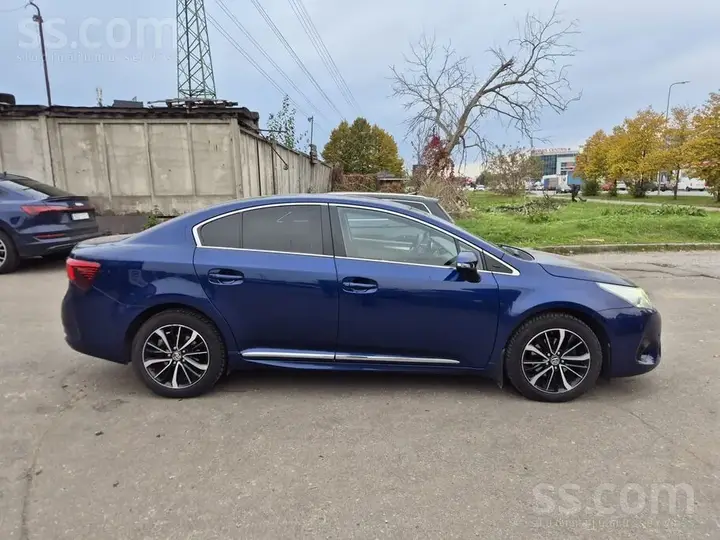 Toyota Avensis 2018 photo 5