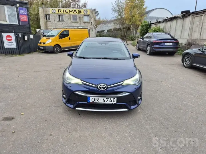 Toyota Avensis 2018 photo 3