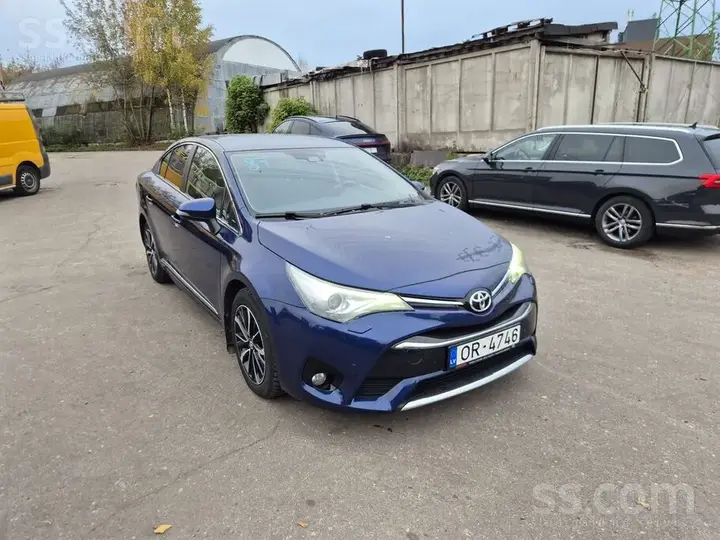 Toyota Avensis 2018 photo 2