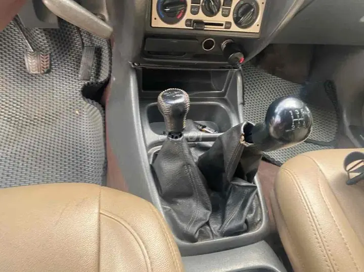 Ford Everest 2005 photo 3