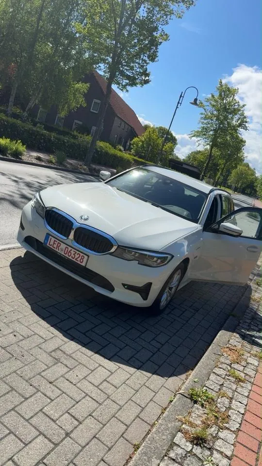 BMW 320E
