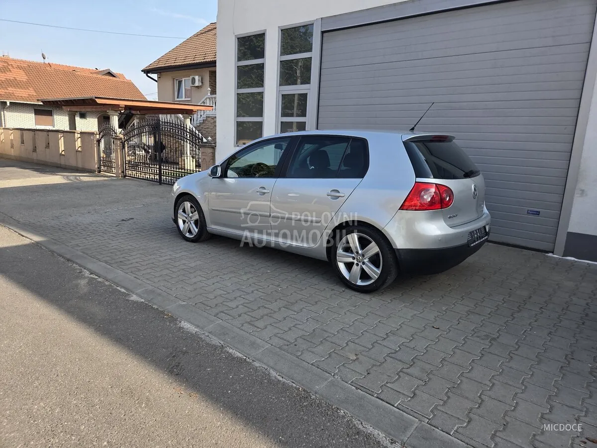 Volkswagen Golf 5 2008 photo 2