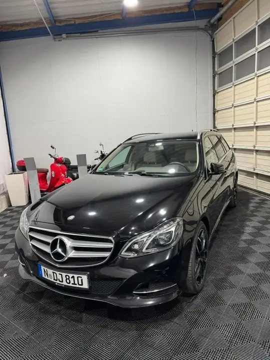 Mercedes-Benz E 220 Bluetec