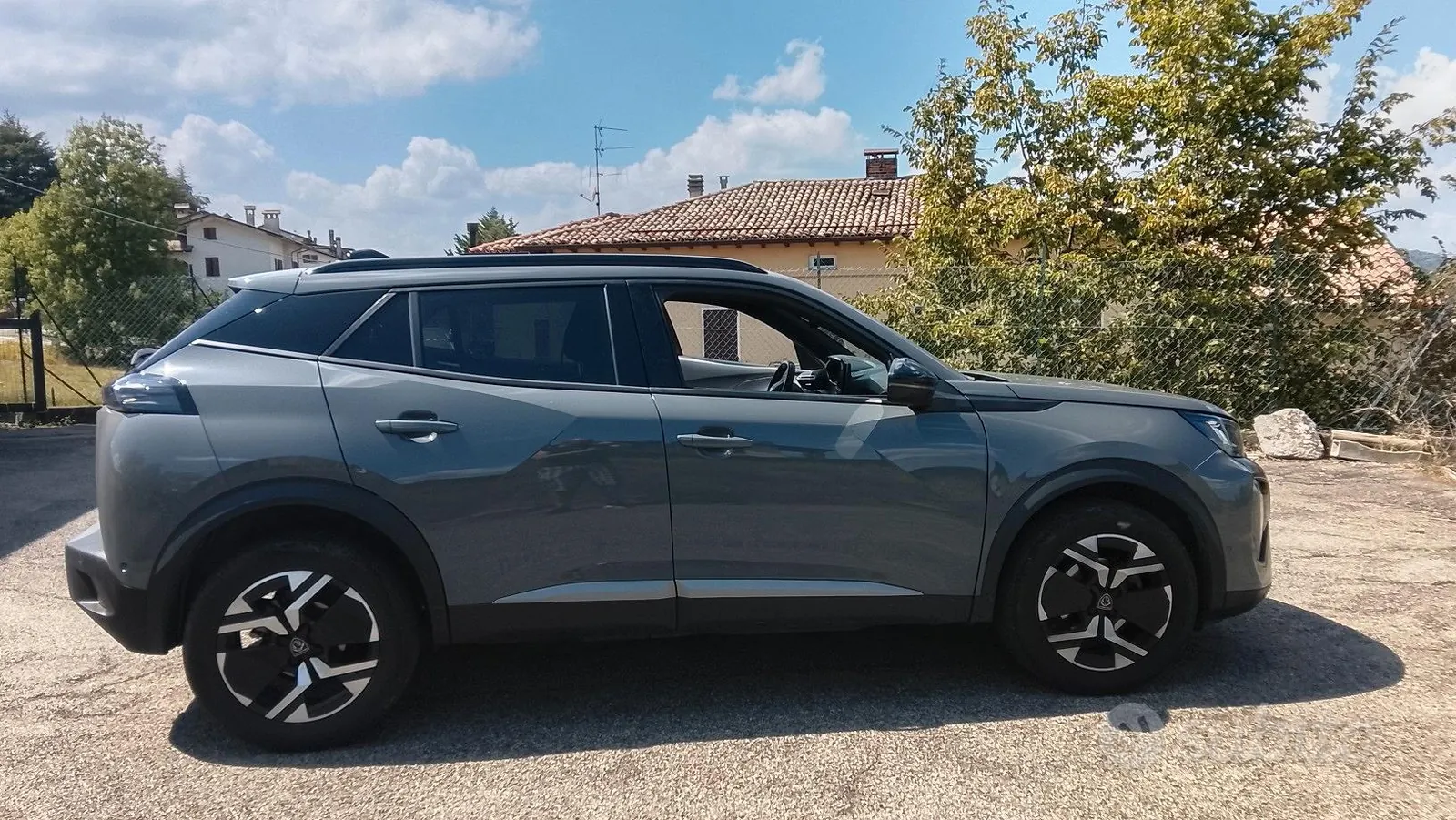 Peugeot 2008 2024 photo 4