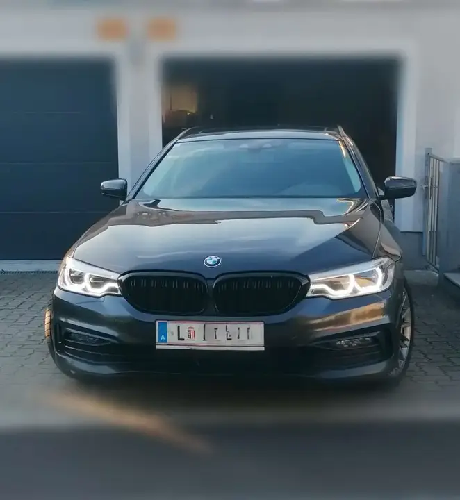 BMW 5 Series 2018 photo 2