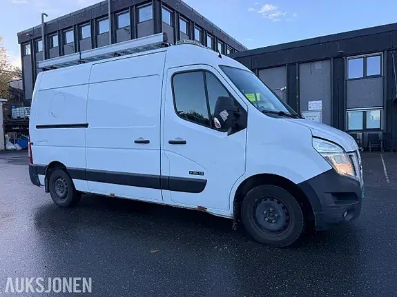 Nissan Nv400 2013 photo 2