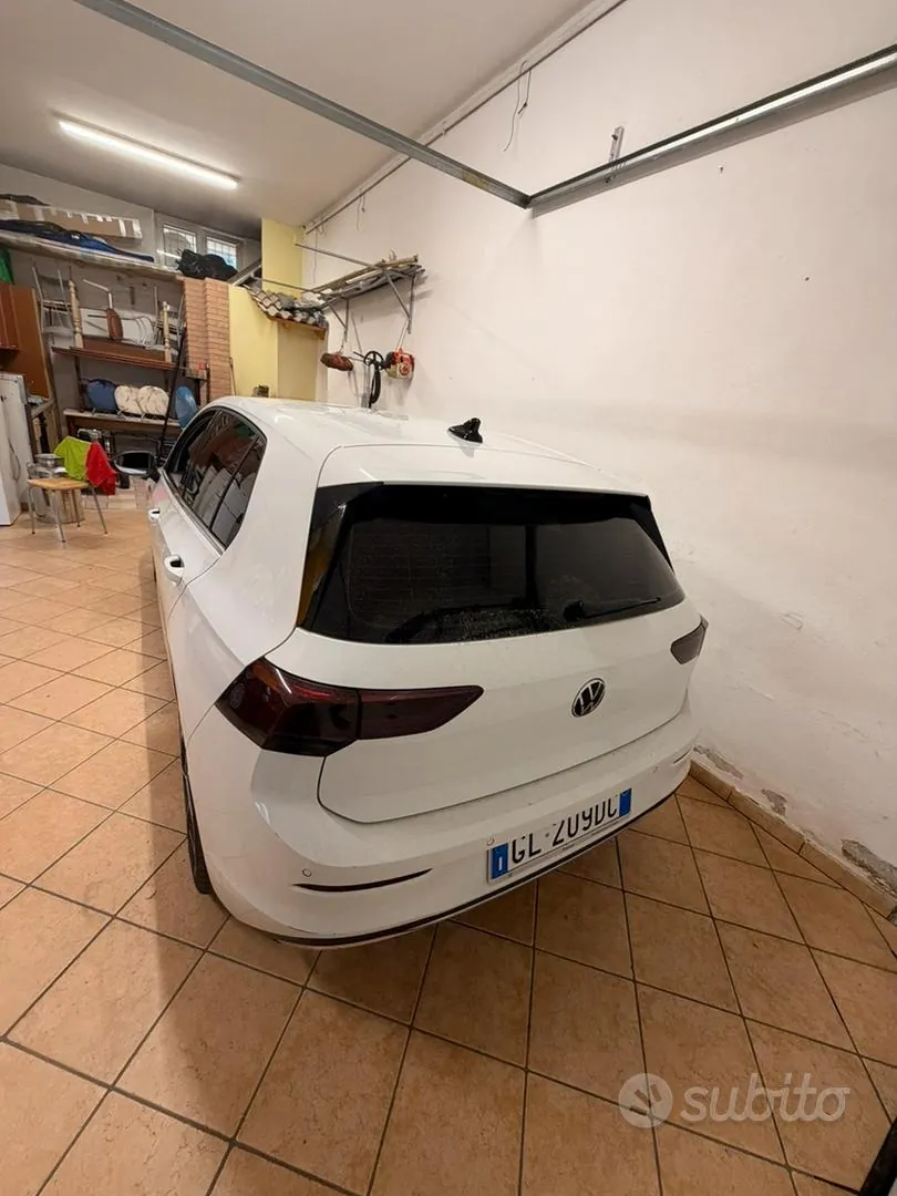 Volkswagen Golf 2022 photo 2