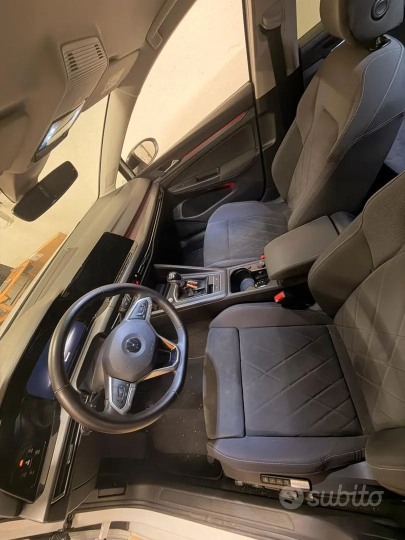 Volkswagen Golf 2022 photo 5