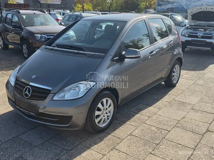 Mercedes-Benz A 160 2012 photo 3