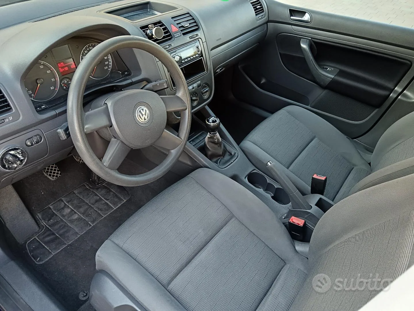 Volkswagen Golf 2004 photo 5