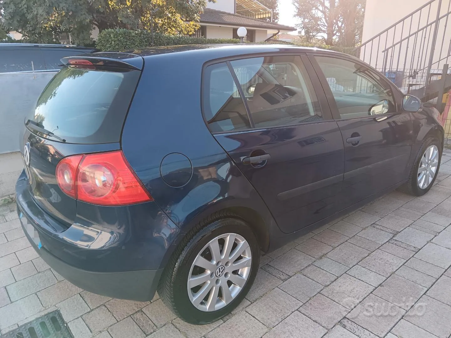 Volkswagen Golf 2004 photo 2