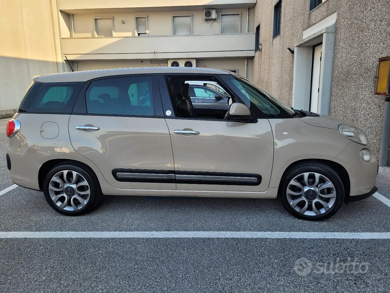 Fiat 500L 2014 photo 2