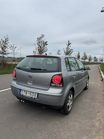 Volkswagen Polo 2007 photo 2