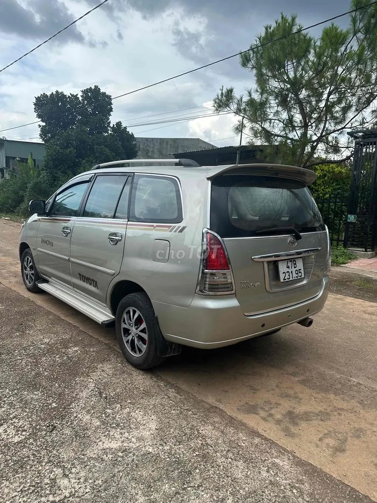 Toyota Innova 2006 photo 4