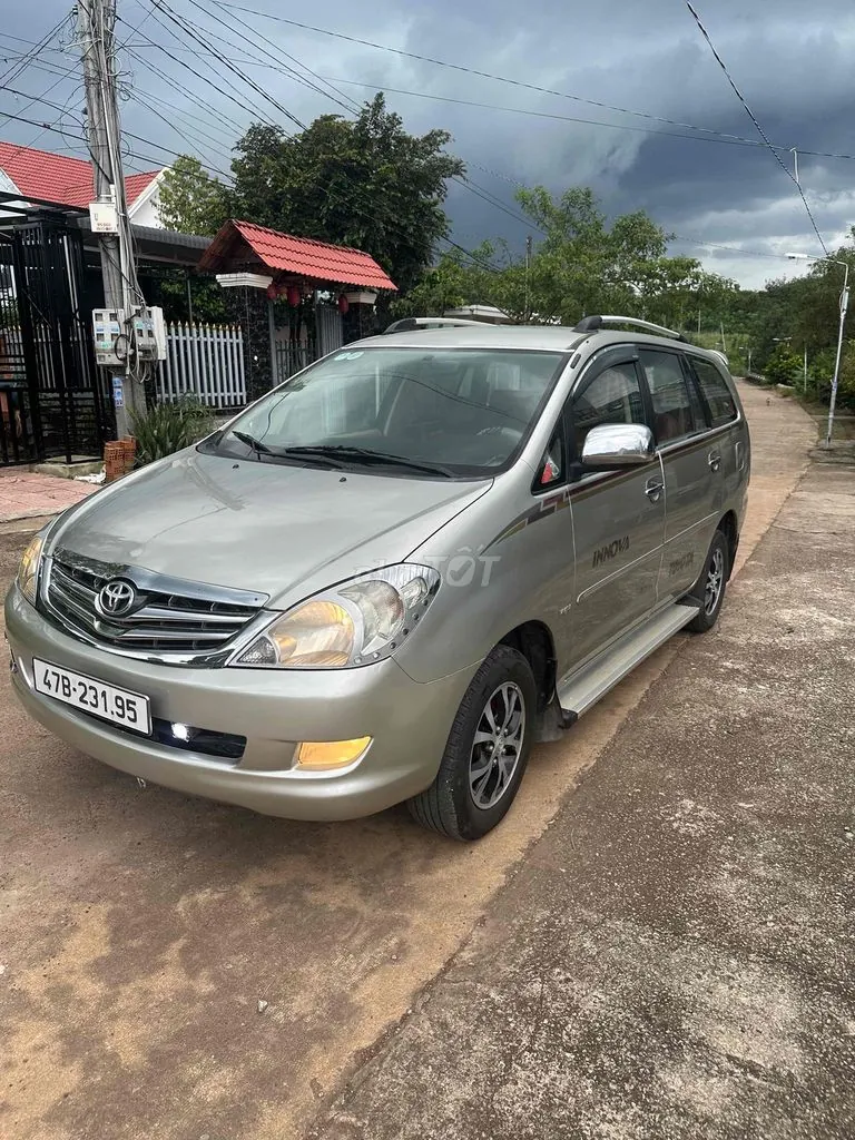 Toyota Innova 2006 photo 5