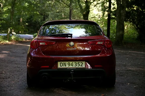 Alfa Romeo Giulietta 2011 photo 3