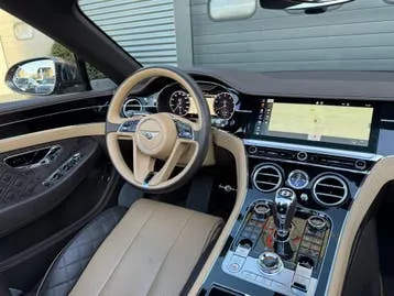 Bentley Continental Gtc 2019 photo 3