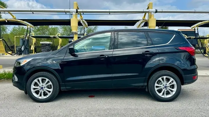 Ford Escape 2019 photo 3