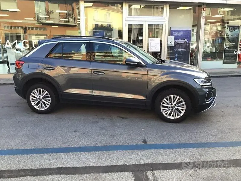 Volkswagen T-Roc 2024 photo 4