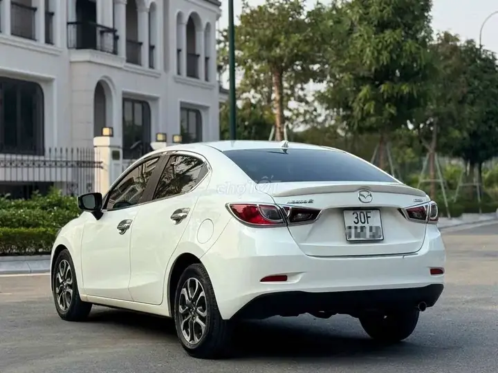 Mazda 2 2017 photo 5