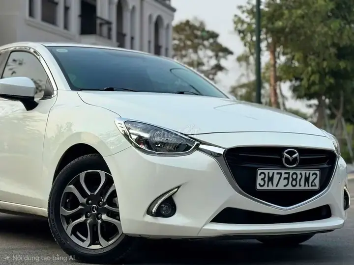 Mazda 2 2017 photo 2
