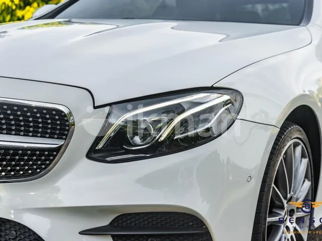 Mercedes-Benz E300 2017 photo 3