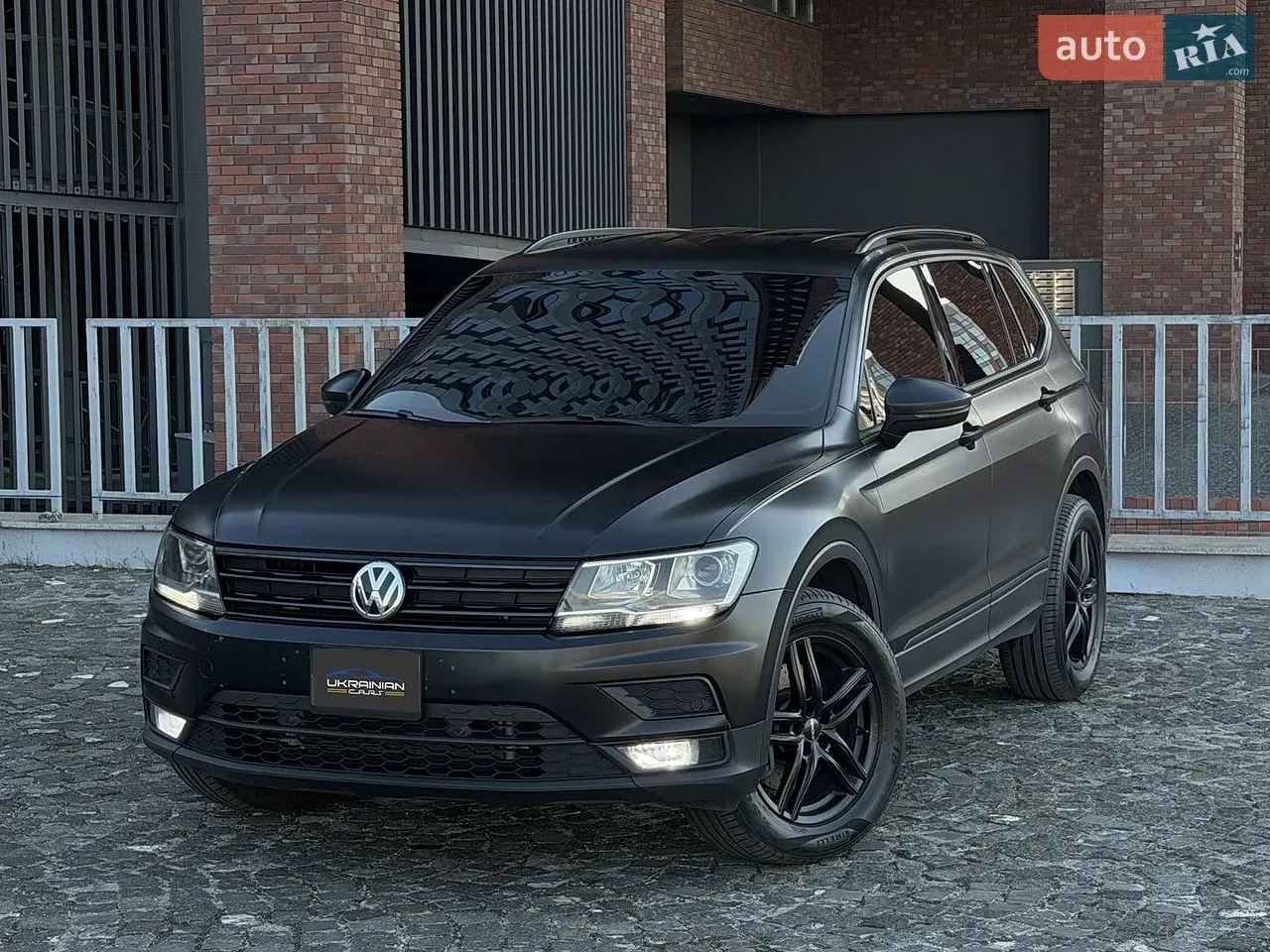 Volkswagen Tiguan 2018 photo 2