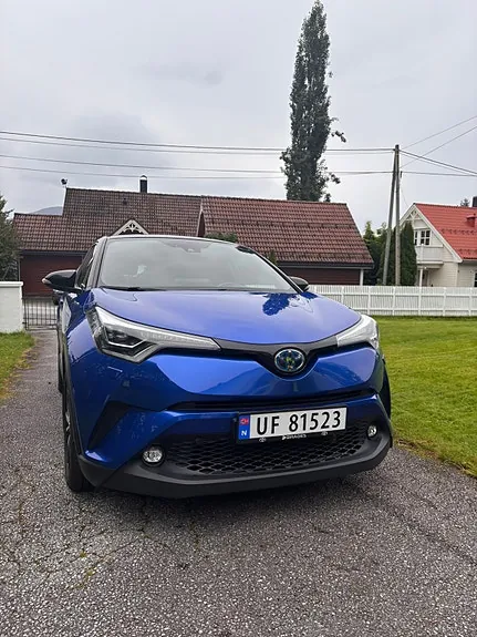 Toyota C-Hr 2018 photo 3