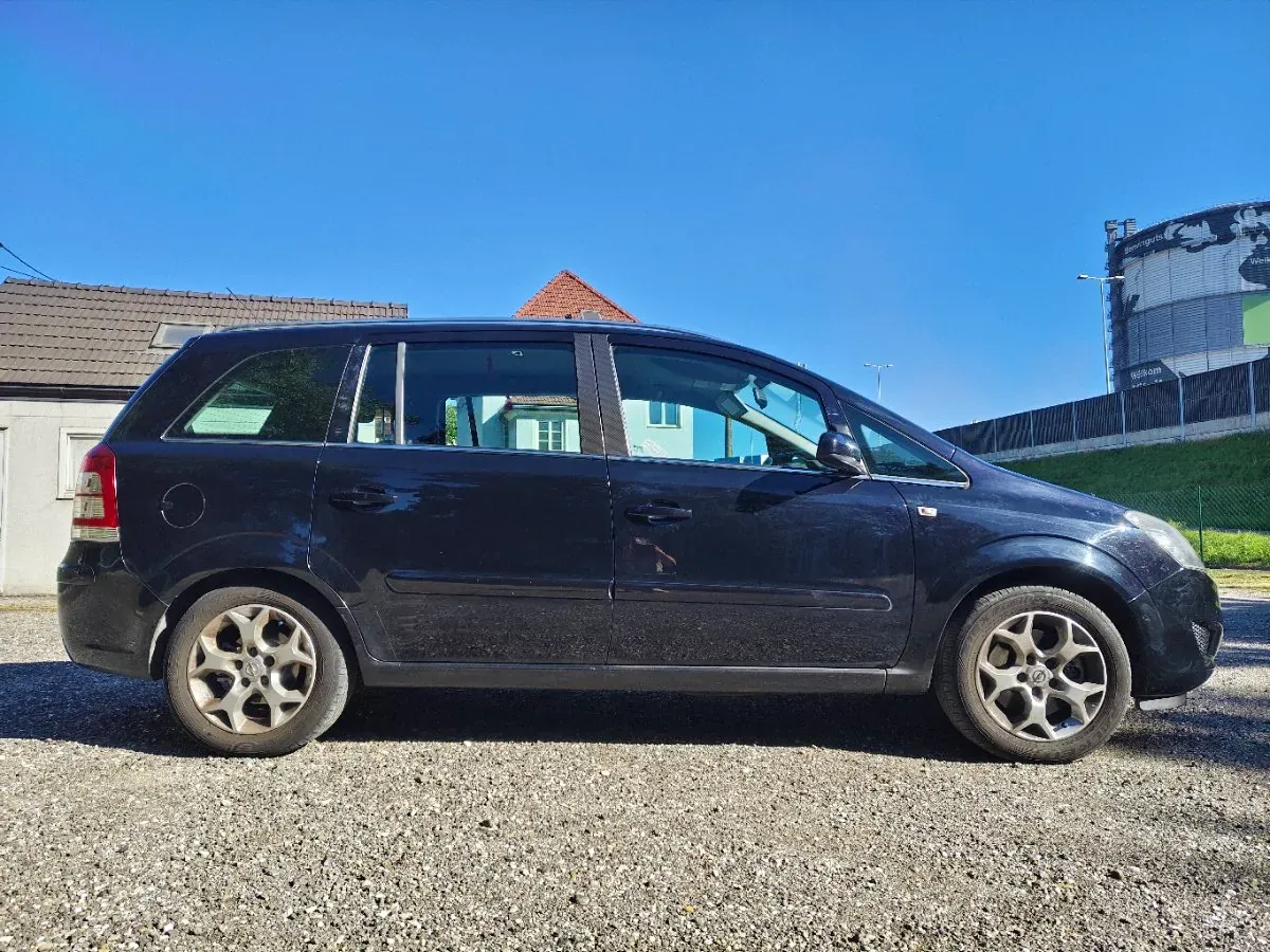 Opel Zafira 2008 photo 3
