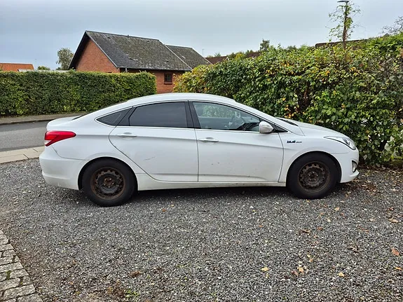 Hyundai I40
