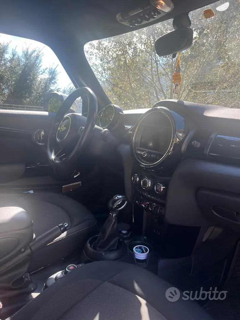 Mini Mini Cooper 2017 photo 2