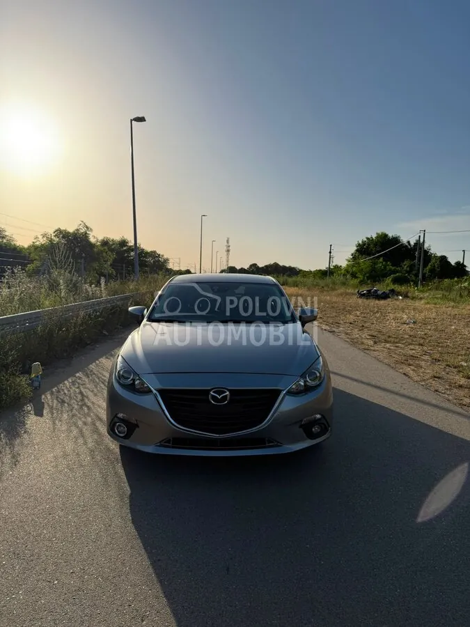 Mazda 3 2015 photo 2