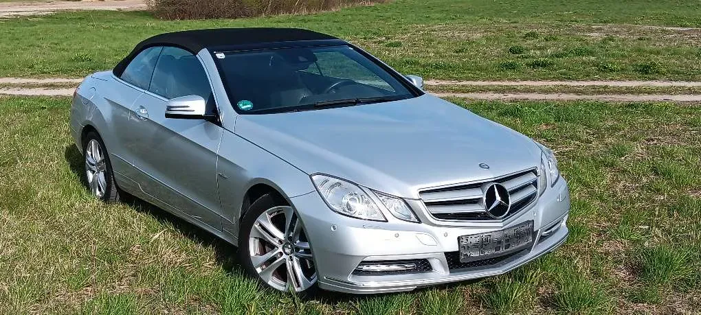 Mercedes-Benz E-Class 2012 photo 2