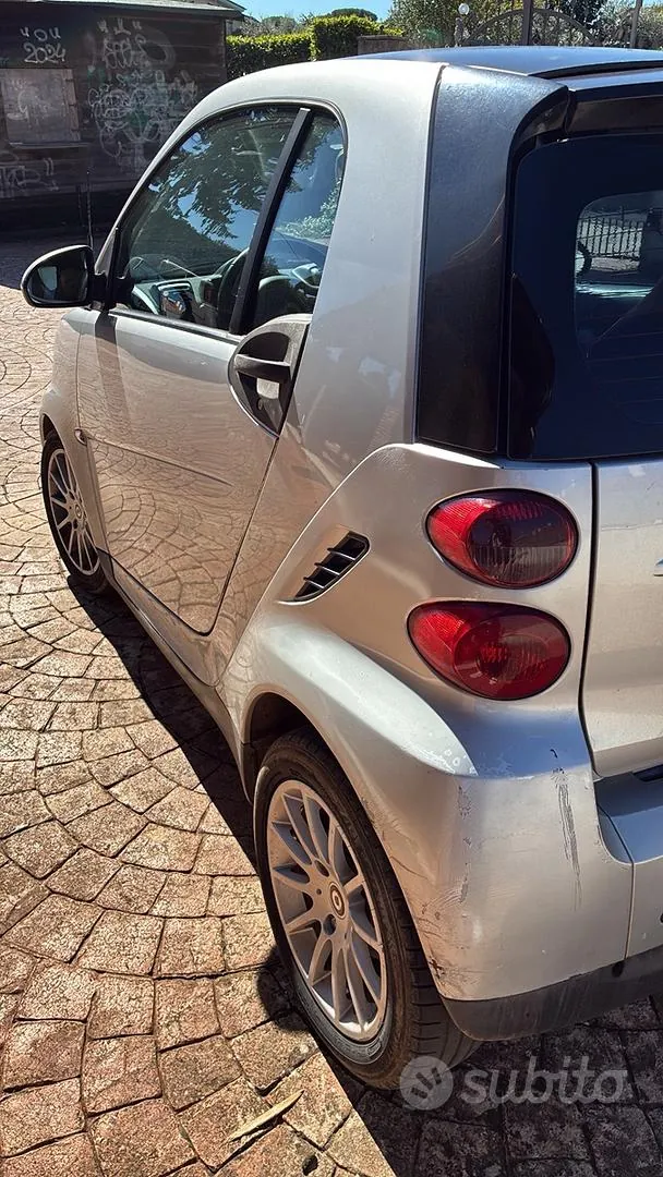 Smart Fortwo 2010 photo 2
