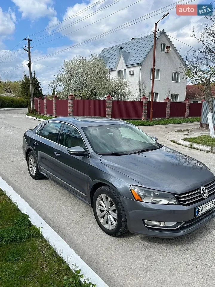 Volkswagen Passat 2012 photo 4