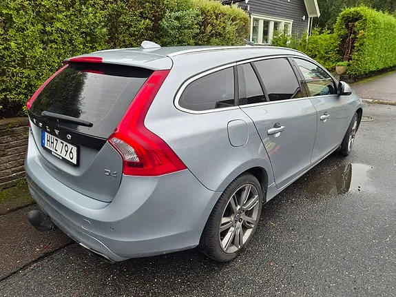 Volvo V60 2014 photo 2