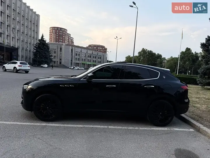 Maserati Levante 2018 photo 5