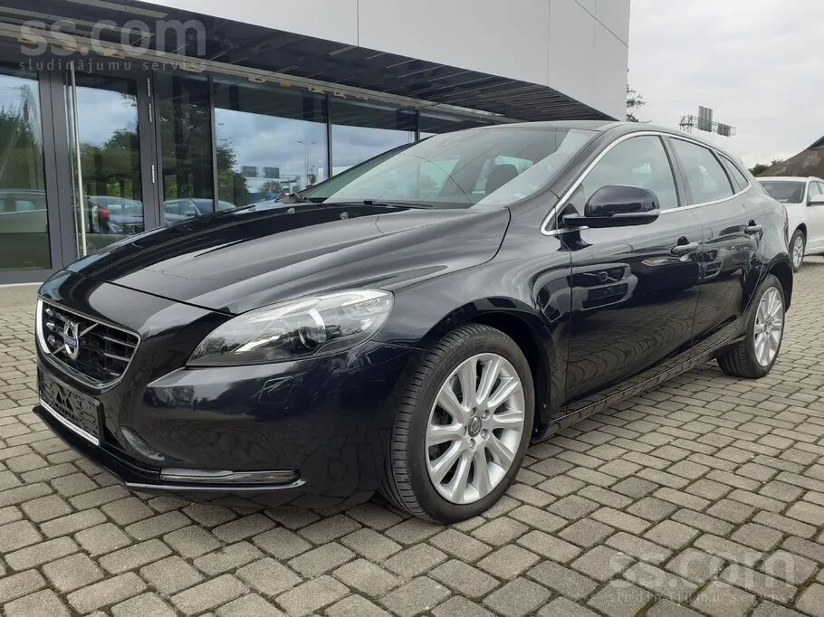 Volvo V40