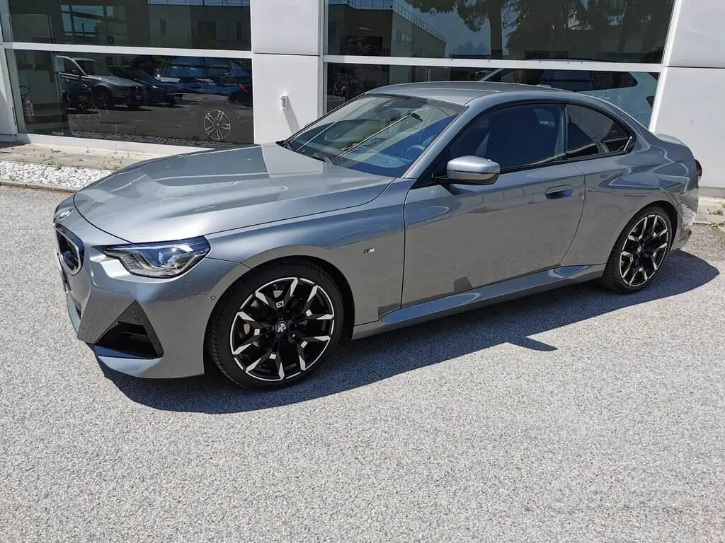 BMW 2 Series 2025 photo 2