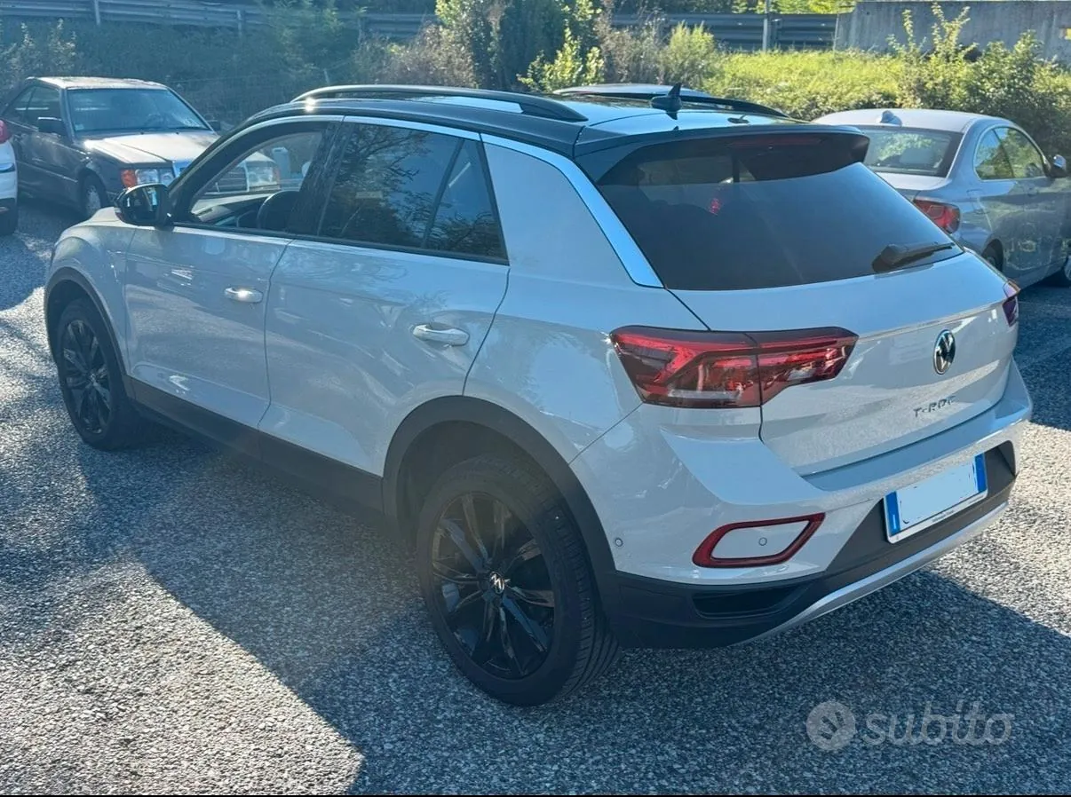 Volkswagen T-Roc 2024 photo 2