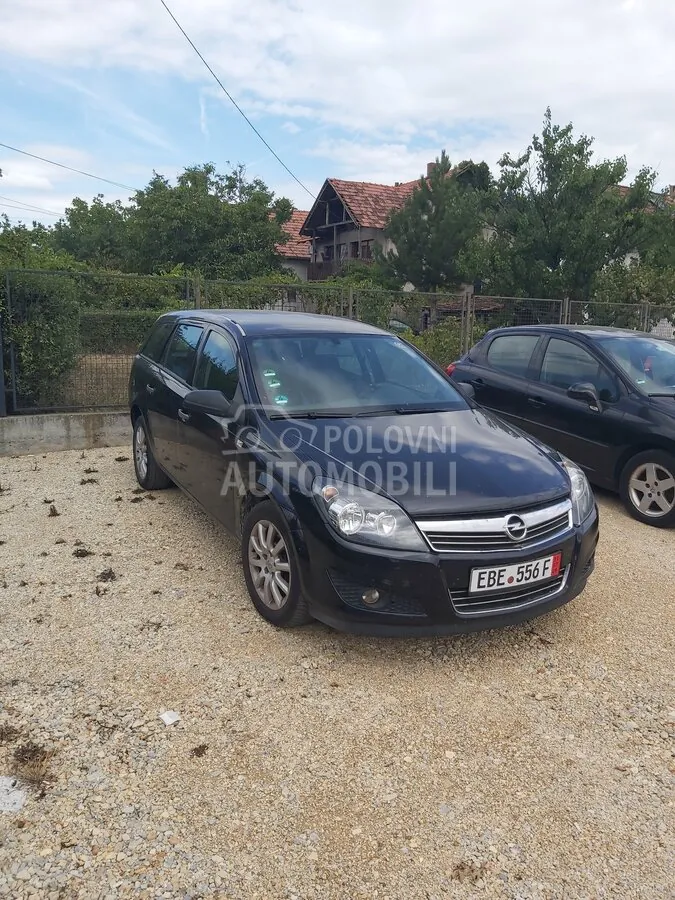 Opel Astra 2009 photo 3