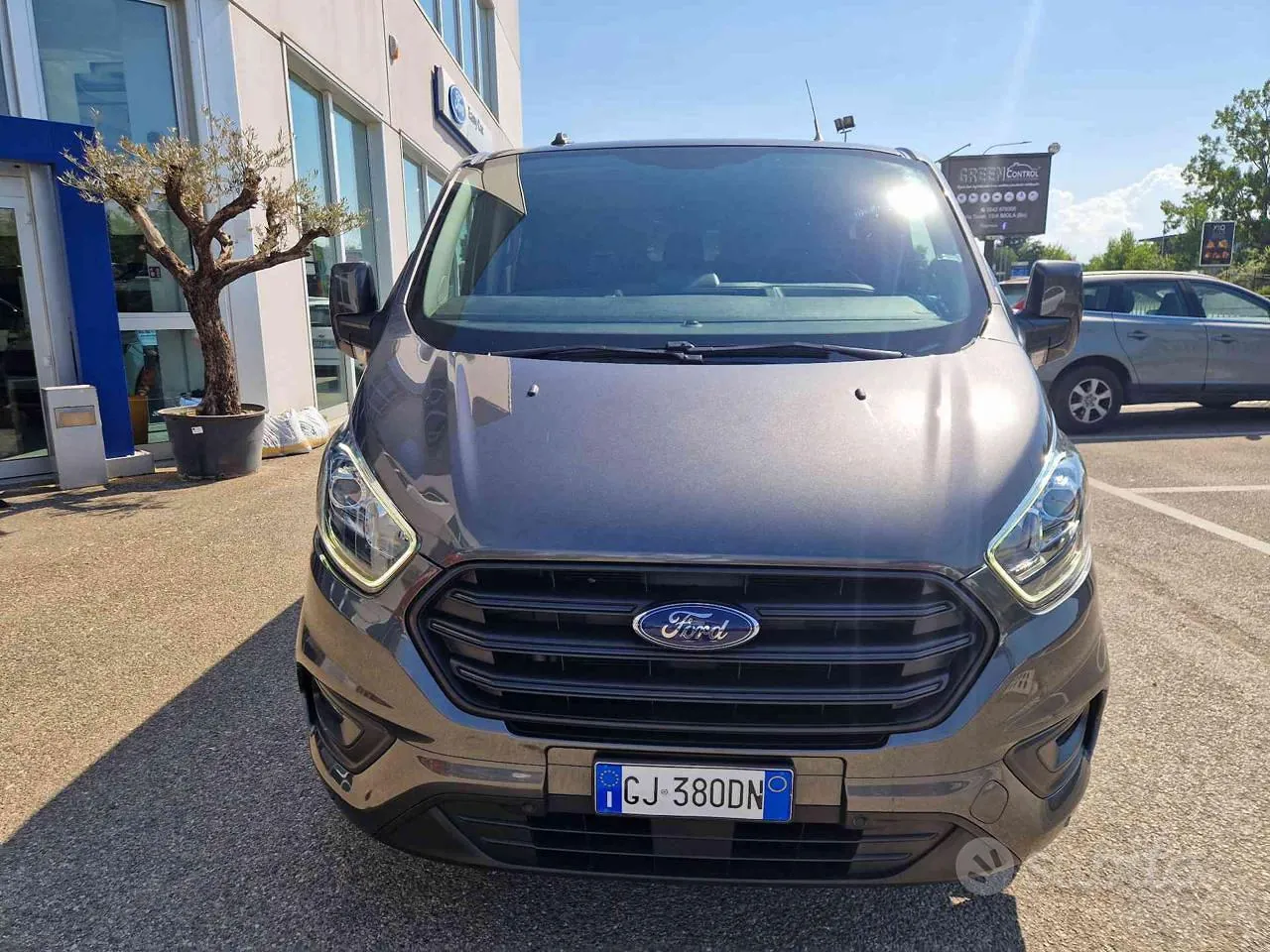 Ford Transit Custom 2022 photo 2